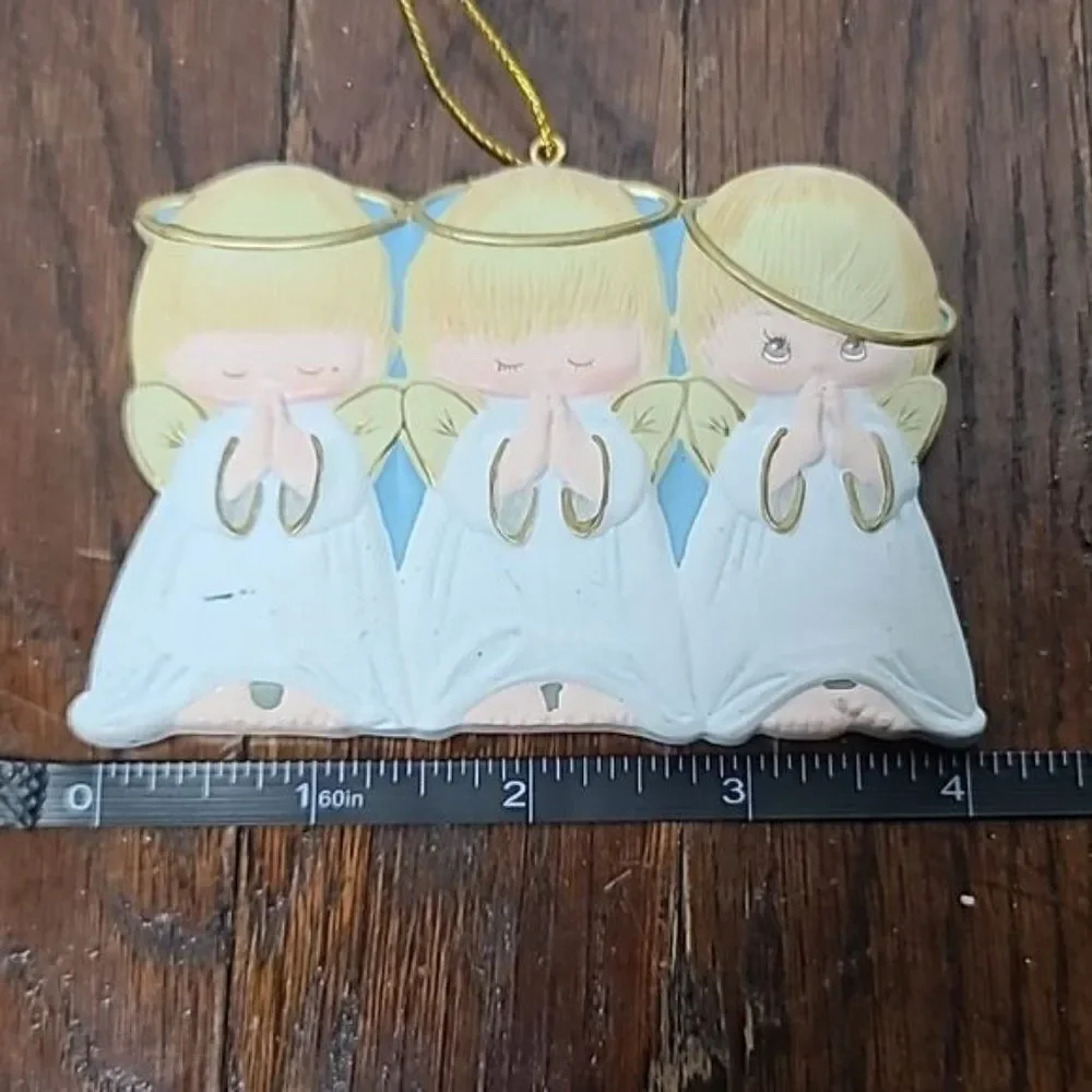 Vintage 2002 Three Little Angels Praying Christmas Tree Ornament